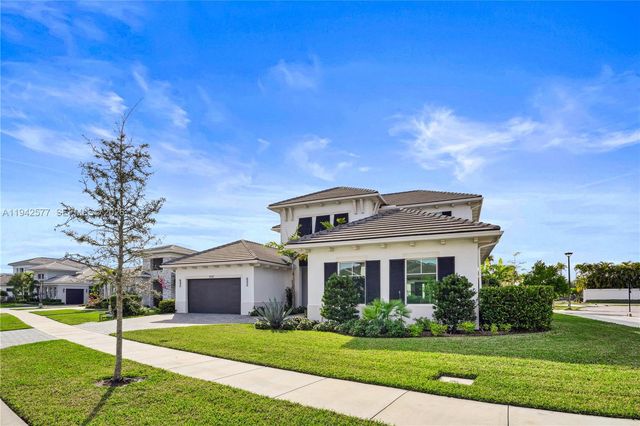 9281 Coral Isles Circle, Palm Beach Gardens, FL 33412