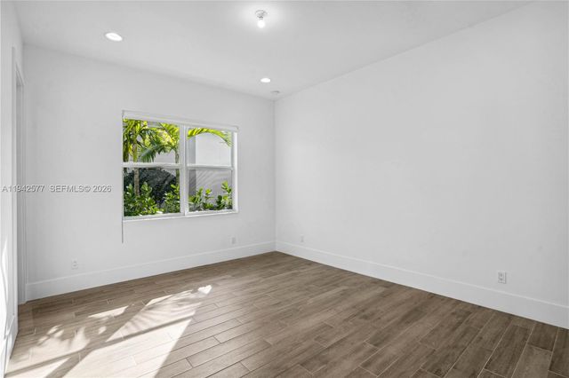 9281 Coral Isles Circle, Palm Beach Gardens, FL 33412