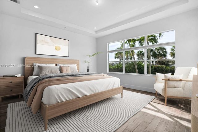 9281 Coral Isles Circle, Palm Beach Gardens, FL 33412