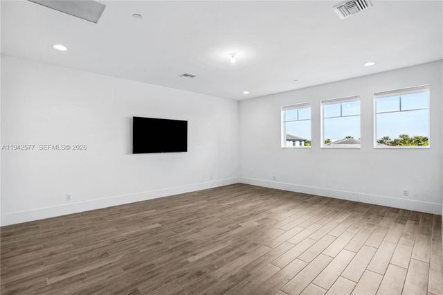 9281 Coral Isles Circle, Palm Beach Gardens, FL 33412