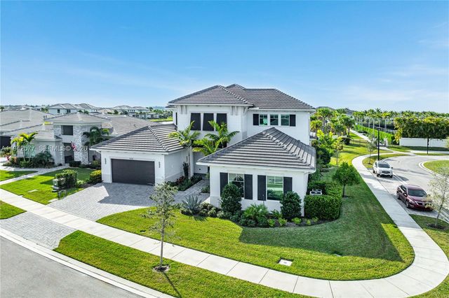 9281 Coral Isles Circle, Palm Beach Gardens, FL 33412