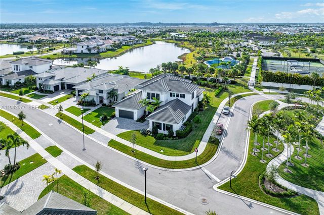 9281 Coral Isles Circle, Palm Beach Gardens, FL 33412