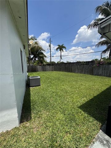 5701 SW 117th Ave, Miami, FL 33183
