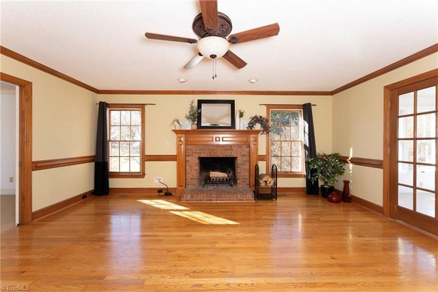 1955 Skycrest Drive, Winston-salem, NC 27127