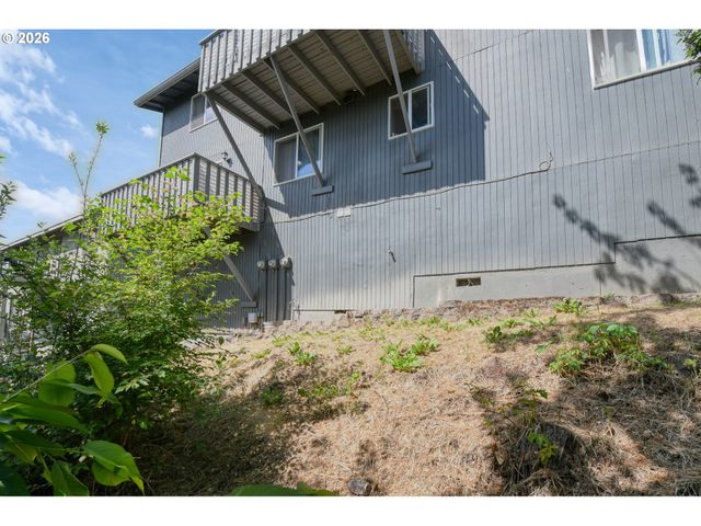 704 Nw 4TH St, Pendleton, OR 97801