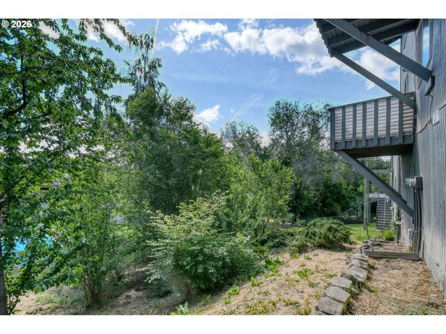 704 Nw 4TH St, Pendleton, OR 97801