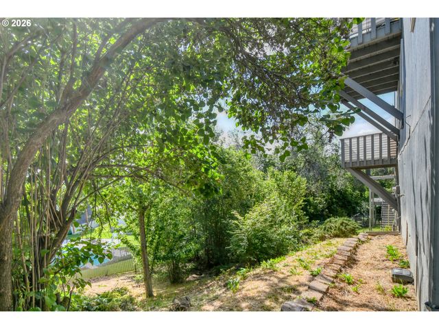 704 Nw 4TH St, Pendleton, OR 97801