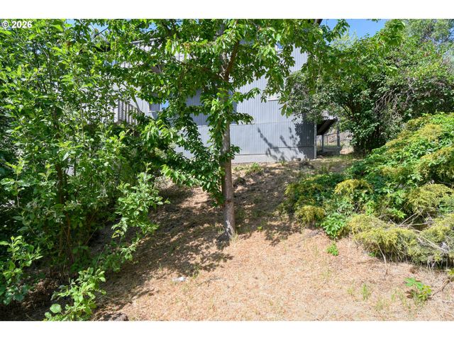704 Nw 4TH St, Pendleton, OR 97801