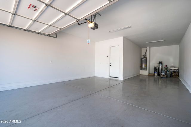 3511 E Crest Lane, Phoenix, AZ 85050