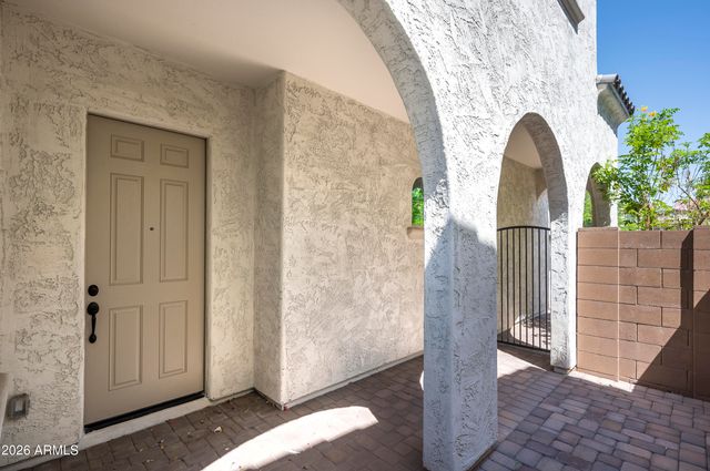 3511 E Crest Lane, Phoenix, AZ 85050