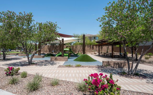 3511 E Crest Lane, Phoenix, AZ 85050