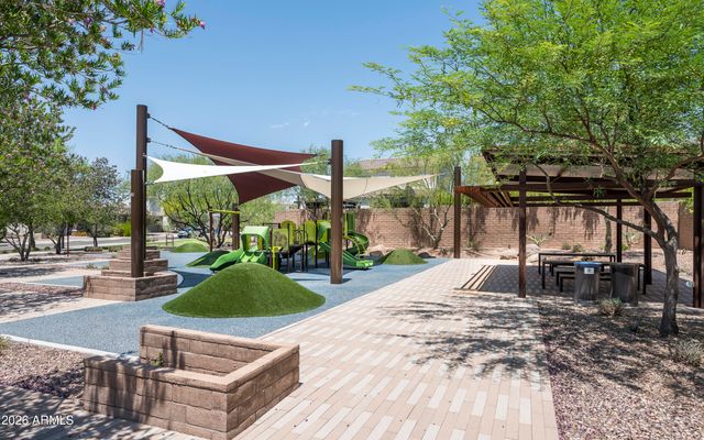3511 E Crest Lane, Phoenix, AZ 85050