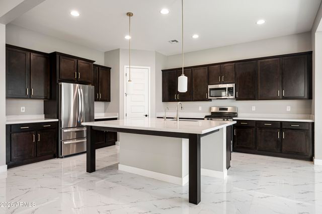 3511 E Crest Lane, Phoenix, AZ 85050