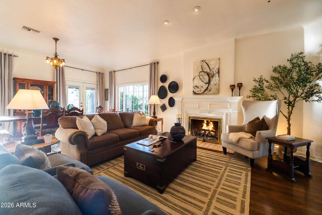 313 W HOLLY Street, Phoenix, AZ 85003