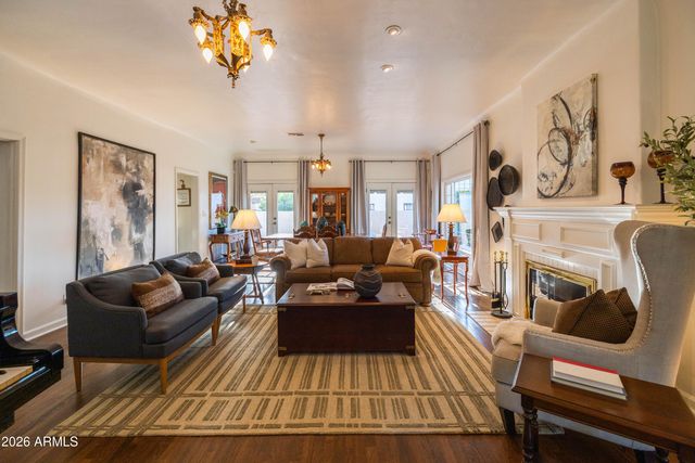 313 W HOLLY Street, Phoenix, AZ 85003