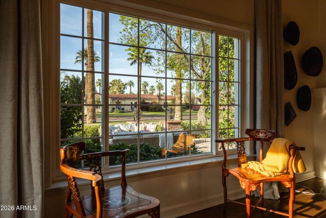 313 W HOLLY Street, Phoenix, AZ 85003