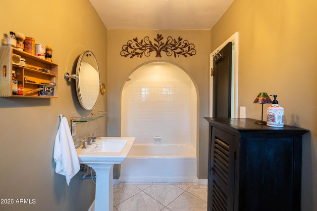 313 W HOLLY Street, Phoenix, AZ 85003