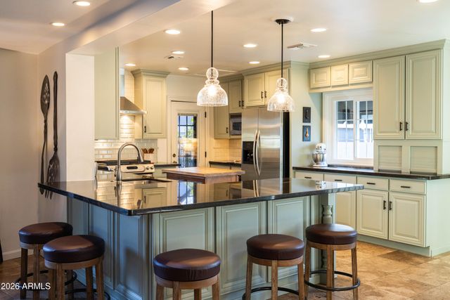 313 W HOLLY Street, Phoenix, AZ 85003