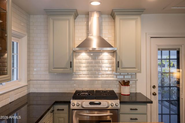 313 W HOLLY Street, Phoenix, AZ 85003