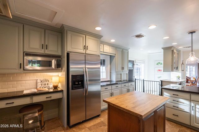 313 W HOLLY Street, Phoenix, AZ 85003