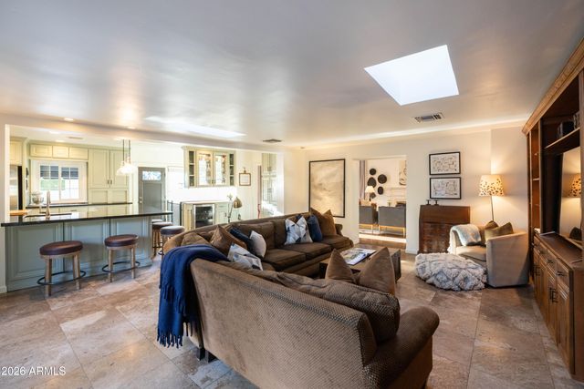 313 W HOLLY Street, Phoenix, AZ 85003