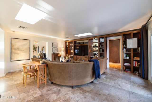 313 W HOLLY Street, Phoenix, AZ 85003