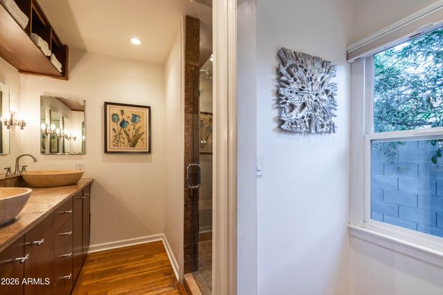 313 W HOLLY Street, Phoenix, AZ 85003