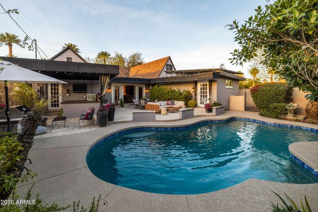 313 W HOLLY Street, Phoenix, AZ 85003