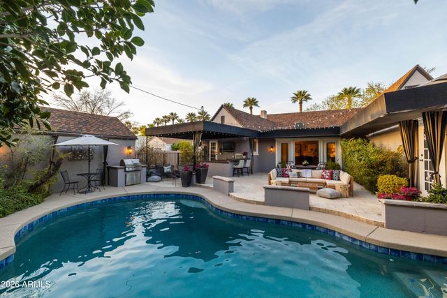 313 W HOLLY Street, Phoenix, AZ 85003