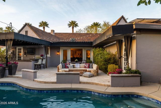 313 W HOLLY Street, Phoenix, AZ 85003