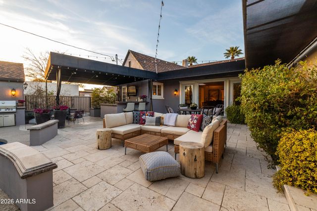 313 W HOLLY Street, Phoenix, AZ 85003