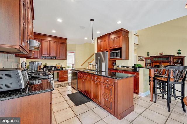 9318 RAVENRIDGE RD, Baltimore, MD 21234