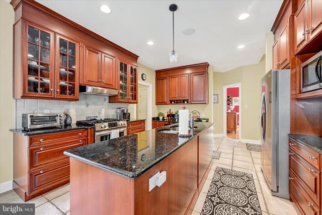 9318 RAVENRIDGE RD, Baltimore, MD 21234