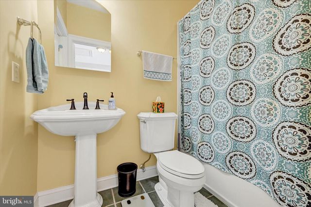 9318 RAVENRIDGE RD, Baltimore, MD 21234