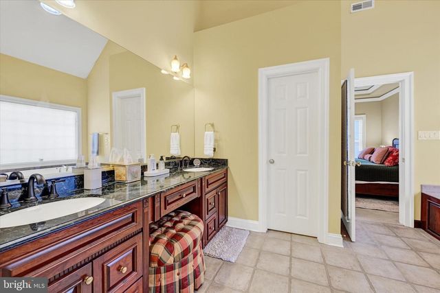 9318 RAVENRIDGE RD, Baltimore, MD 21234