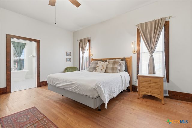 306 N Avenue E, Shiner, TX 77984