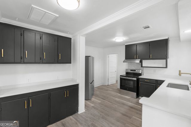 111 S Mulberry Street, Statesboro, GA 30458