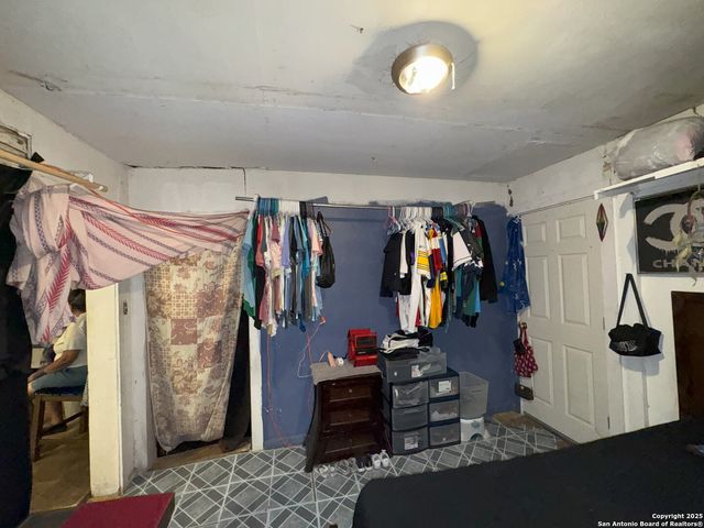 2930 Tampico St, San Antonio, TX 78207