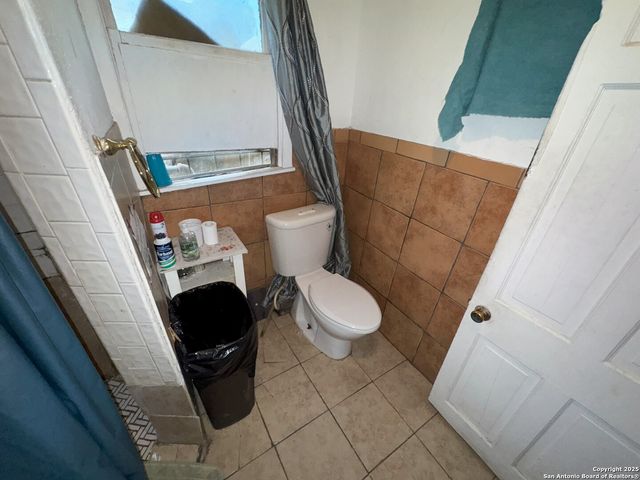 2930 Tampico St, San Antonio, TX 78207