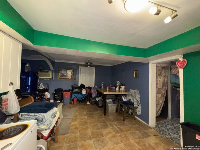 2930 Tampico St, San Antonio, TX 78207