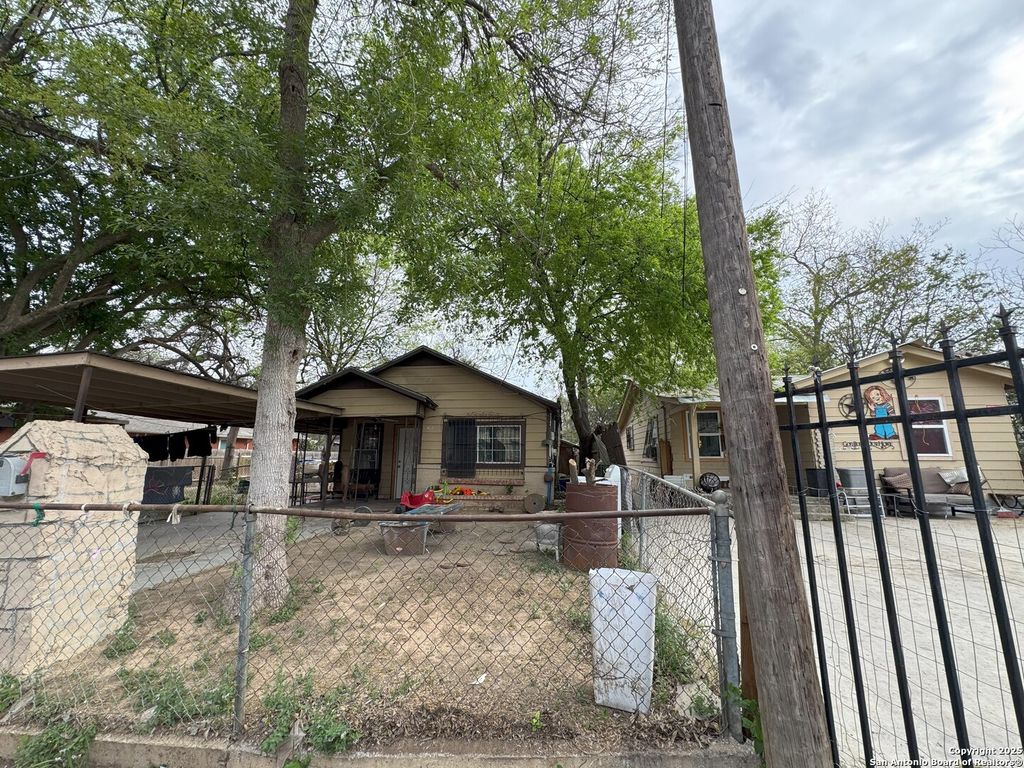 2930 Tampico St, San Antonio, TX 78207