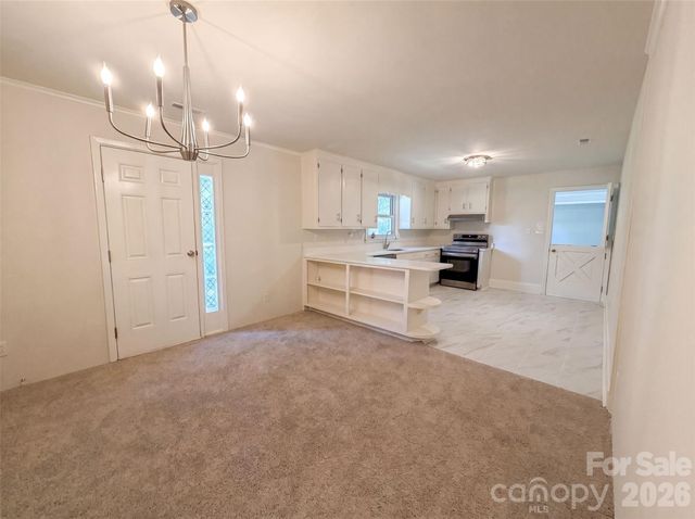 1911 Amberhill Lane, Charlotte, NC 28216