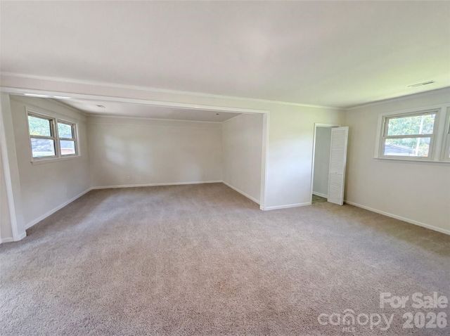 1911 Amberhill Lane, Charlotte, NC 28216