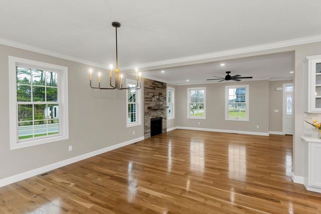 1 Scarlett Drive, East Longmeadow, MA 01028