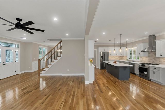 1 Scarlett Drive, East Longmeadow, MA 01028