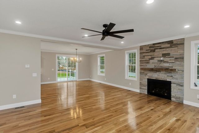 1 Scarlett Drive, East Longmeadow, MA 01028