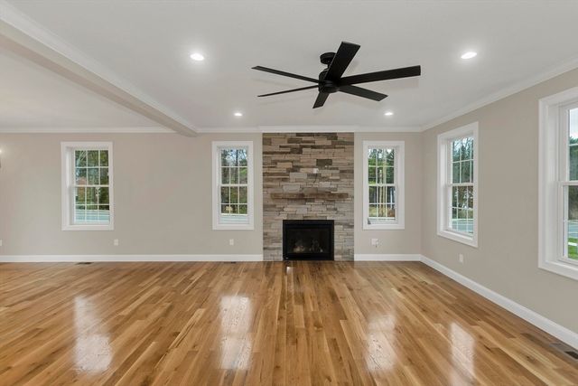 1 Scarlett Drive, East Longmeadow, MA 01028