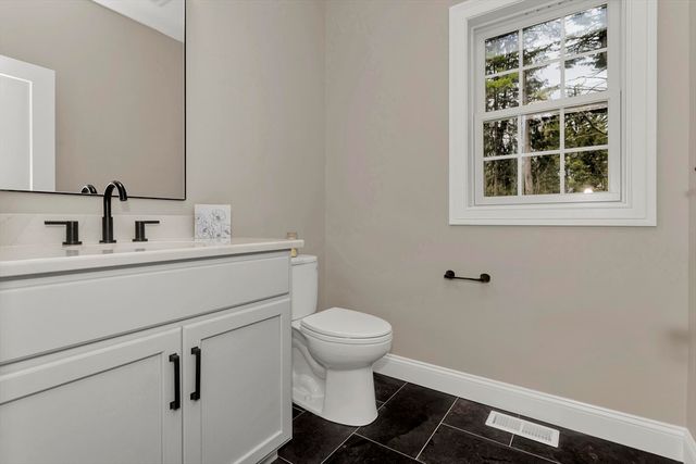 1 Scarlett Drive, East Longmeadow, MA 01028