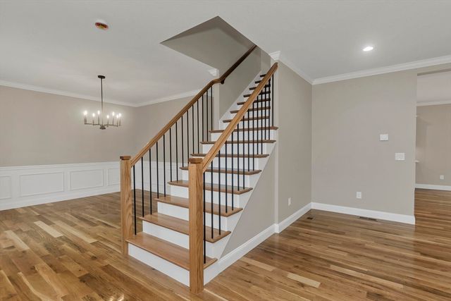 1 Scarlett Drive, East Longmeadow, MA 01028
