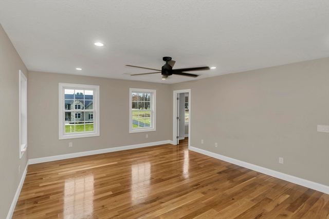 1 Scarlett Drive, East Longmeadow, MA 01028